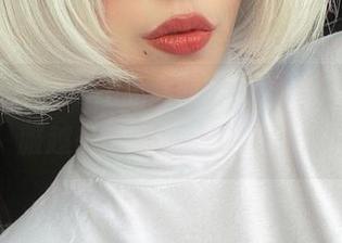 Alina Becker兔女郎最新图集，哇，衣服越少，我的眼睛越忙！